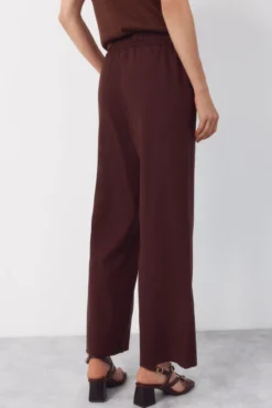 Pantalón con lino con botones dorados