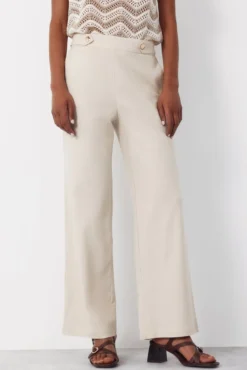 Pantalón con lino con botones dorados