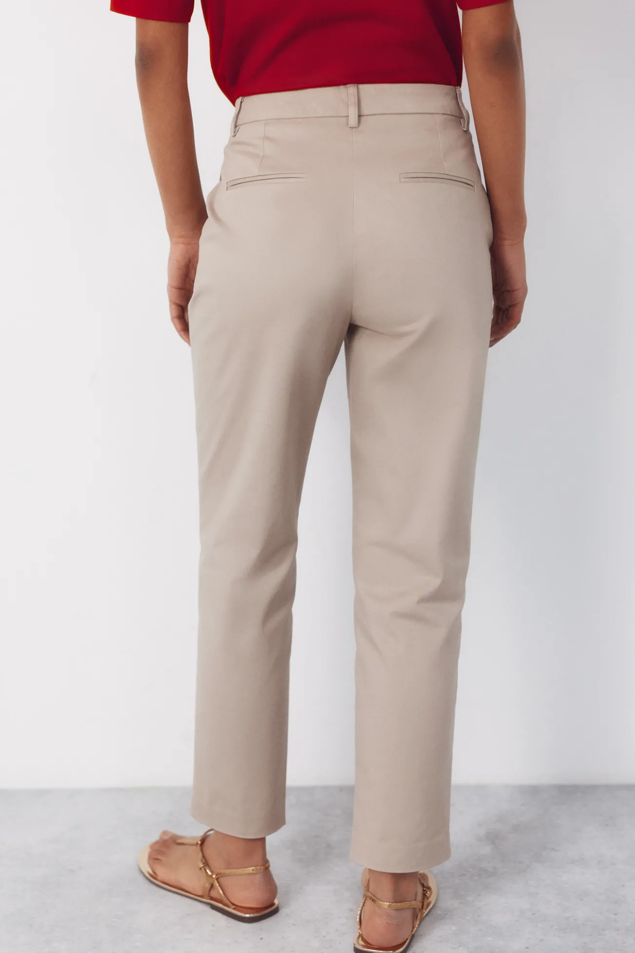 Pantalón corte slim