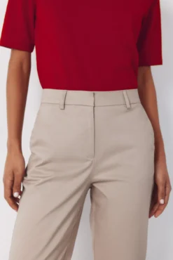 Pantalón corte slim