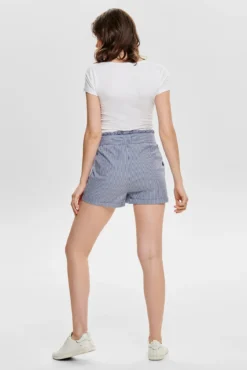 Pantalón corto lazo