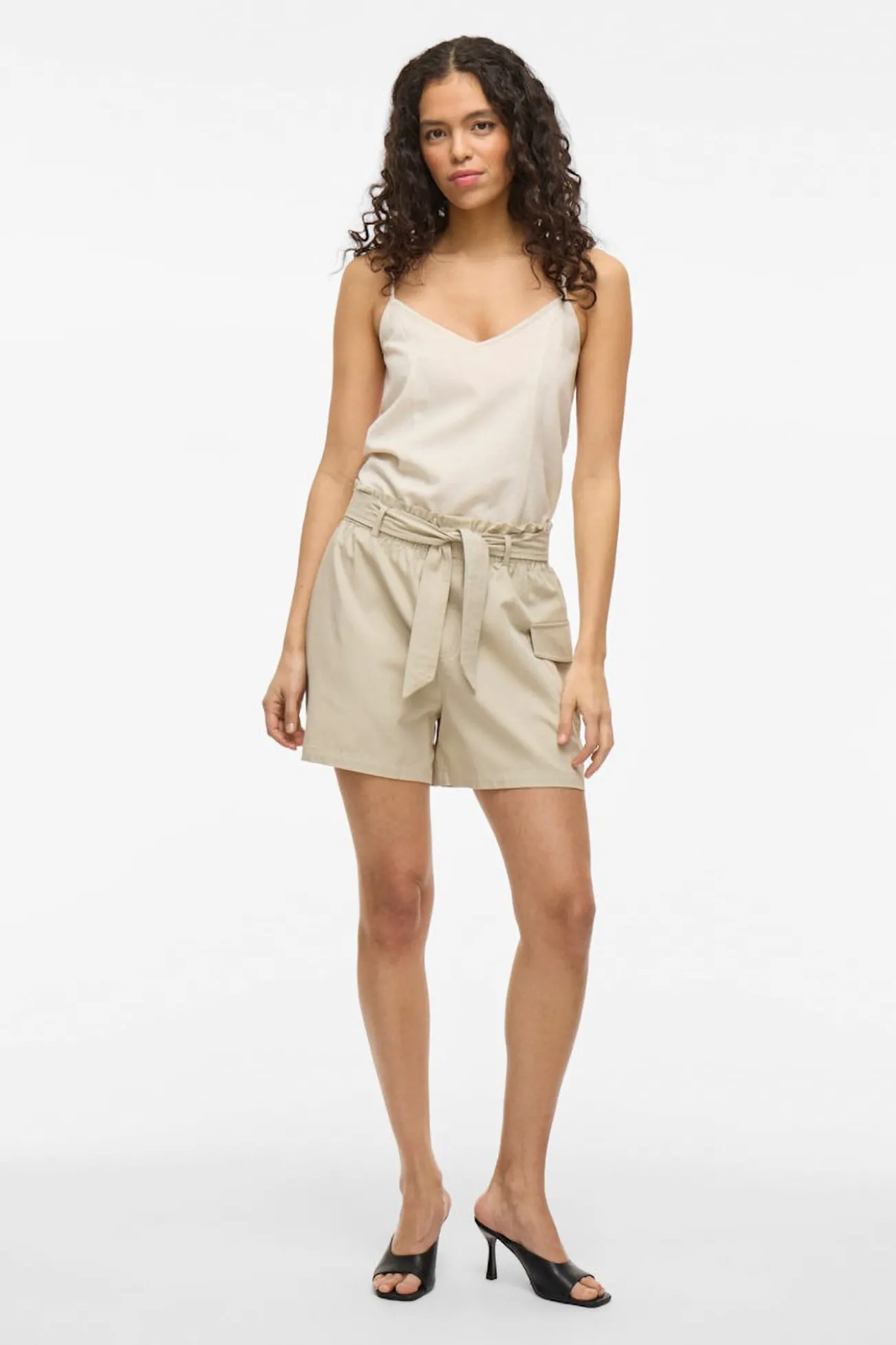 Pantalón corto tipo cargo