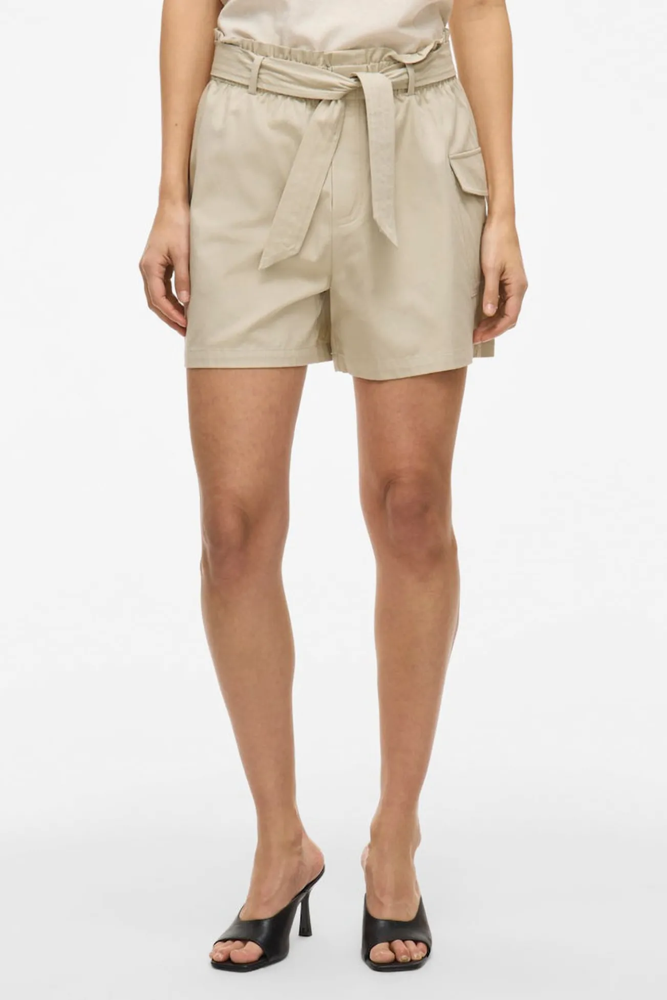 Pantalón corto tipo cargo