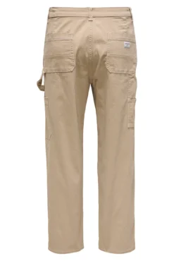 Pantalón de hombre loose fit.