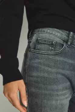 Pantalón denim ancho