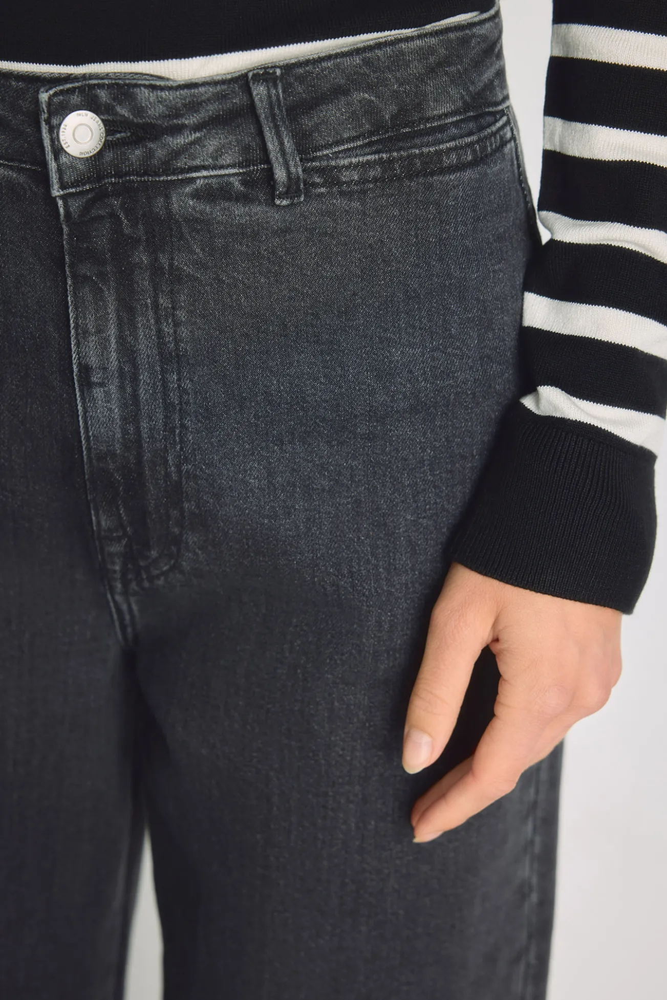 Pantalón denim ancho
