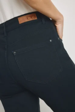 Pantalón denim color