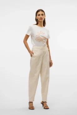 Pantalón de tiro alto con bordados