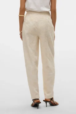 Pantalón de tiro alto con bordados