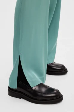Pantalón de vestir satinado Wide Leg confeccionado con Lenzing ECOVERO