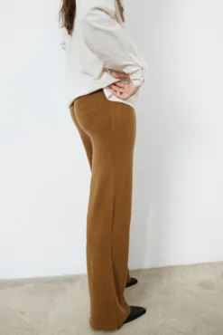 Pantalón elástico micropana