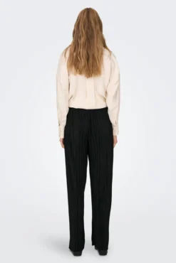 Pantalón fluido plisado
