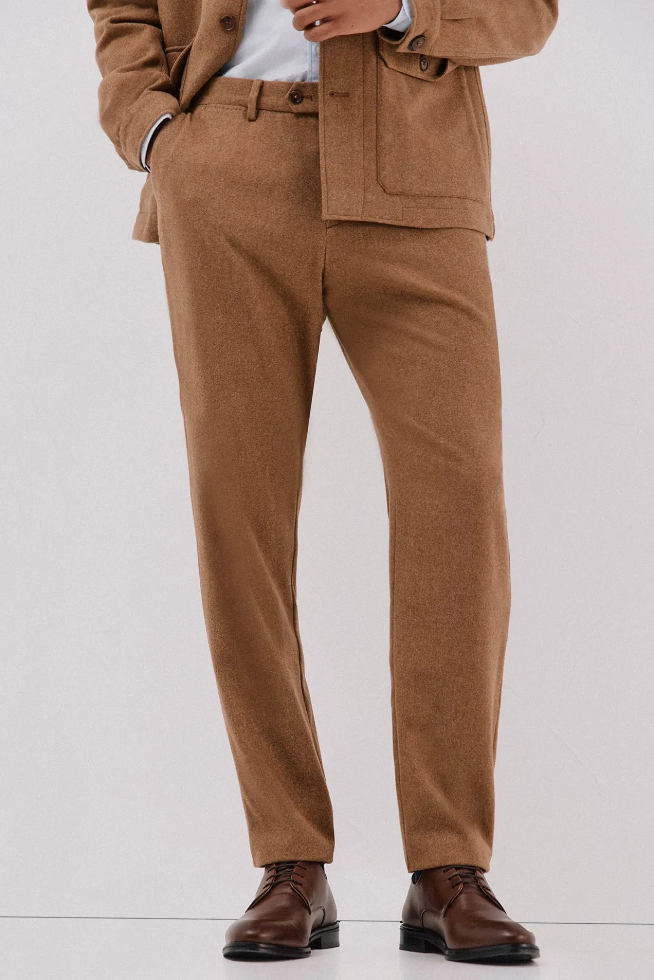 Pantalón lana camel