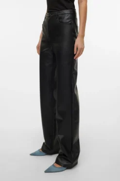 Pantalón largo efecto piel