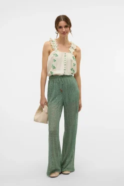 Pantalón largo fluido con calados