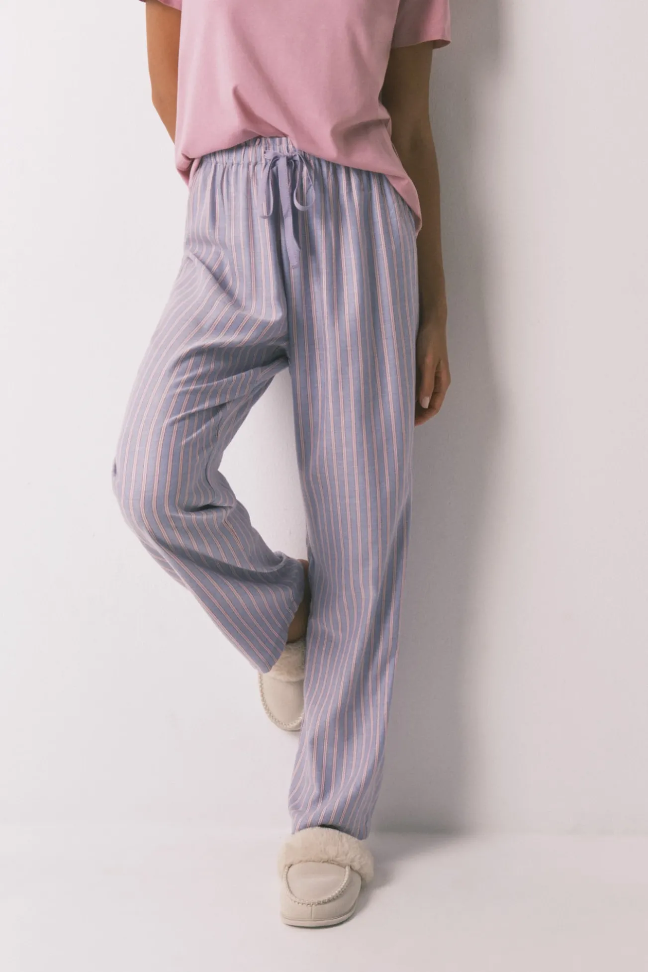 Pantalón largo franela print rayas multicolor