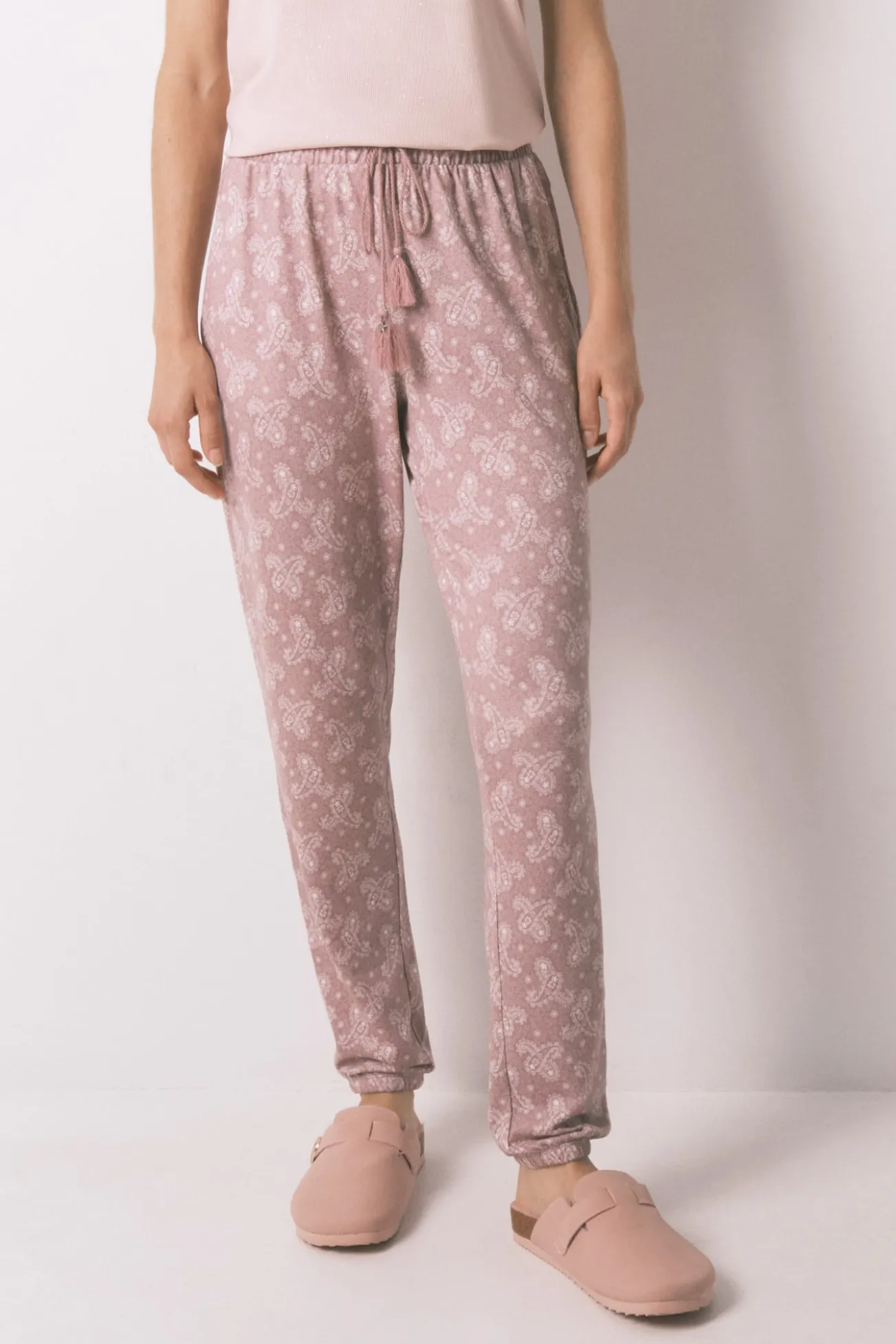 Pantalón largo punto cálido suave paiseley rosa