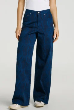 Pantalón loose fit estampado