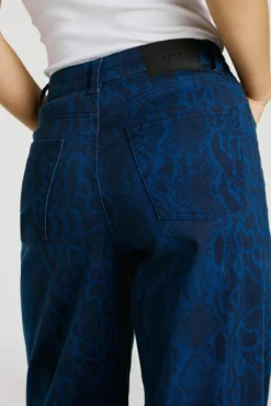 Pantalón loose fit estampado