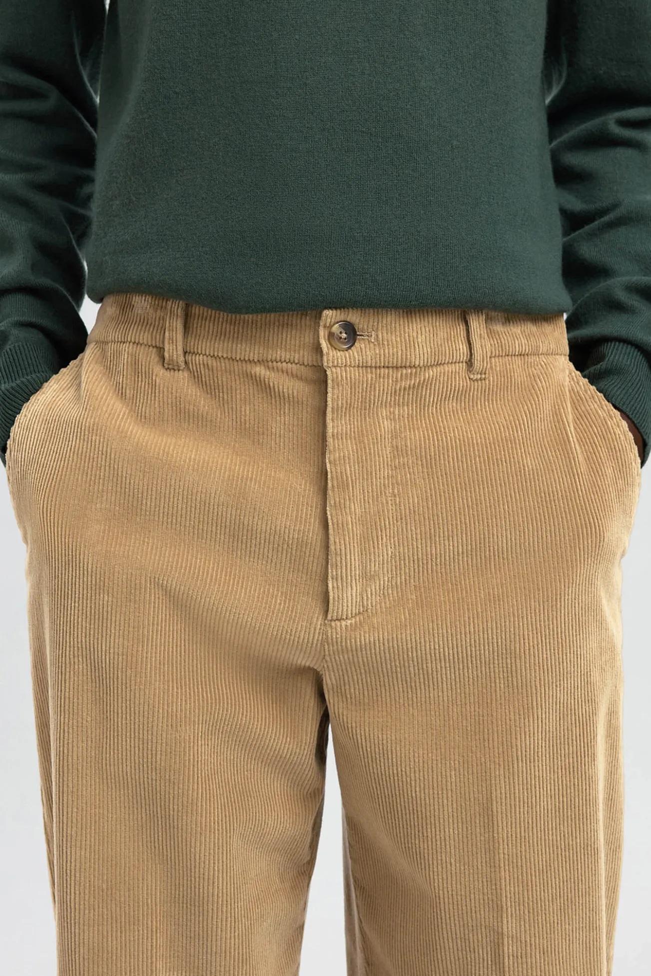 Pantalón pana fit relajado