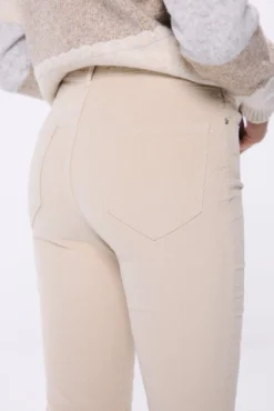 Pantalón pana kick flare