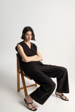 Pantalón pernera ancha