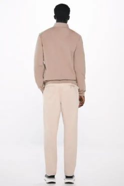 Pantalón pliegues wide fit