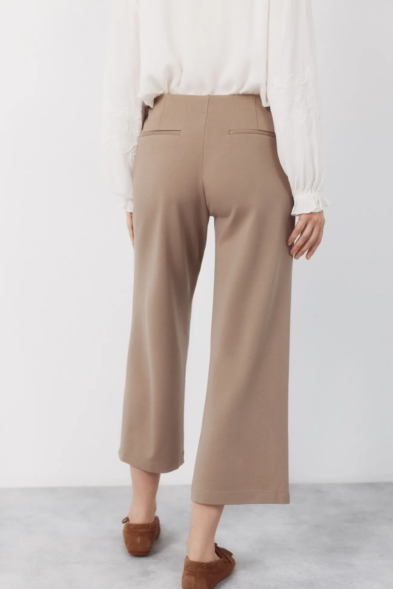 Pantalón punto ancho