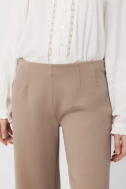Pantalón punto ancho
