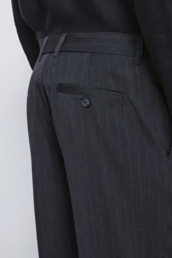 Pantalón rayas straight fit