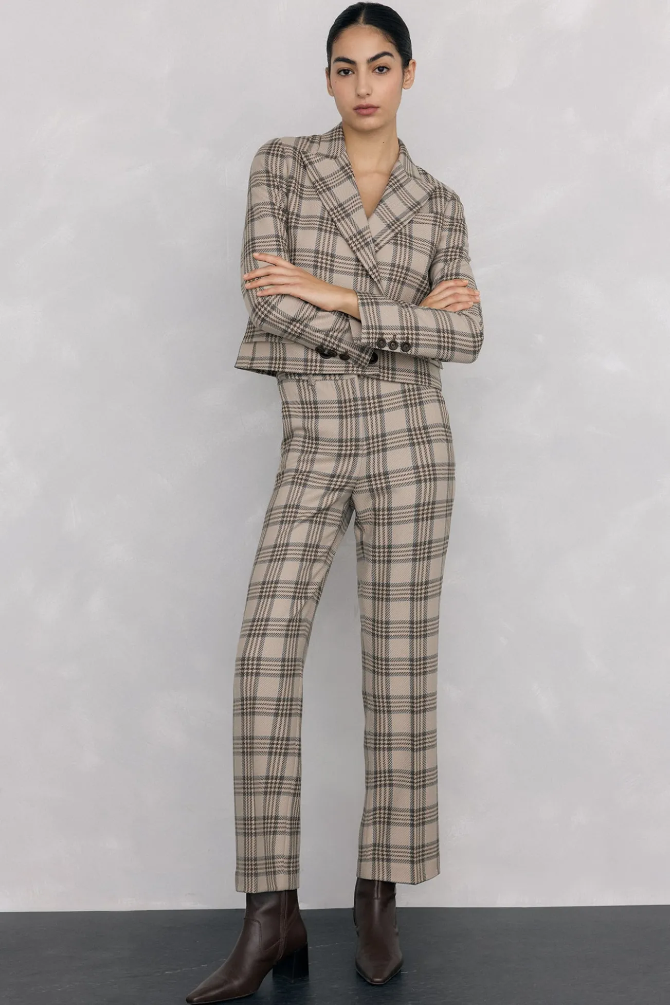 Pantalón recto de cuadros