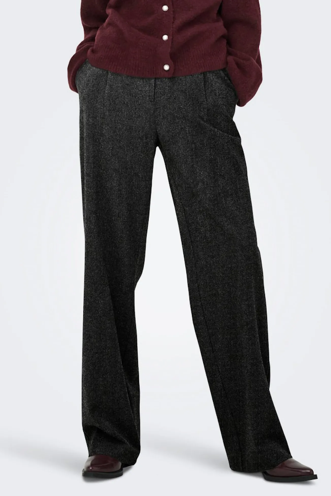 Pantalón recto de pinzas