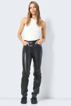 Pantalón recto polipiel