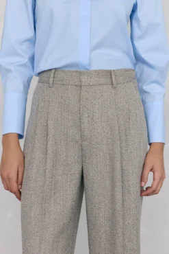 Pantalón recto textura espiga