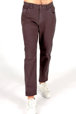 Pantalón regular con 5 bolsillos