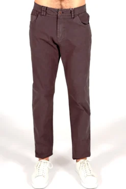 Pantalón regular con 5 bolsillos