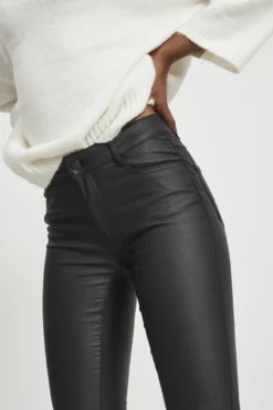 Pantalón skinny fit encerado