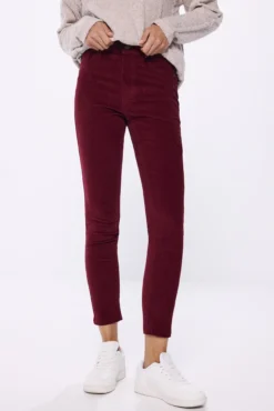 Pantalón slim pana