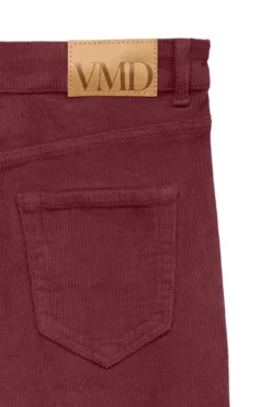 Pantalón vaquero acampanado