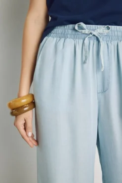 Pantalón vaquero ligero