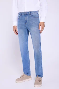Pantalón Vaquero Regular Fit