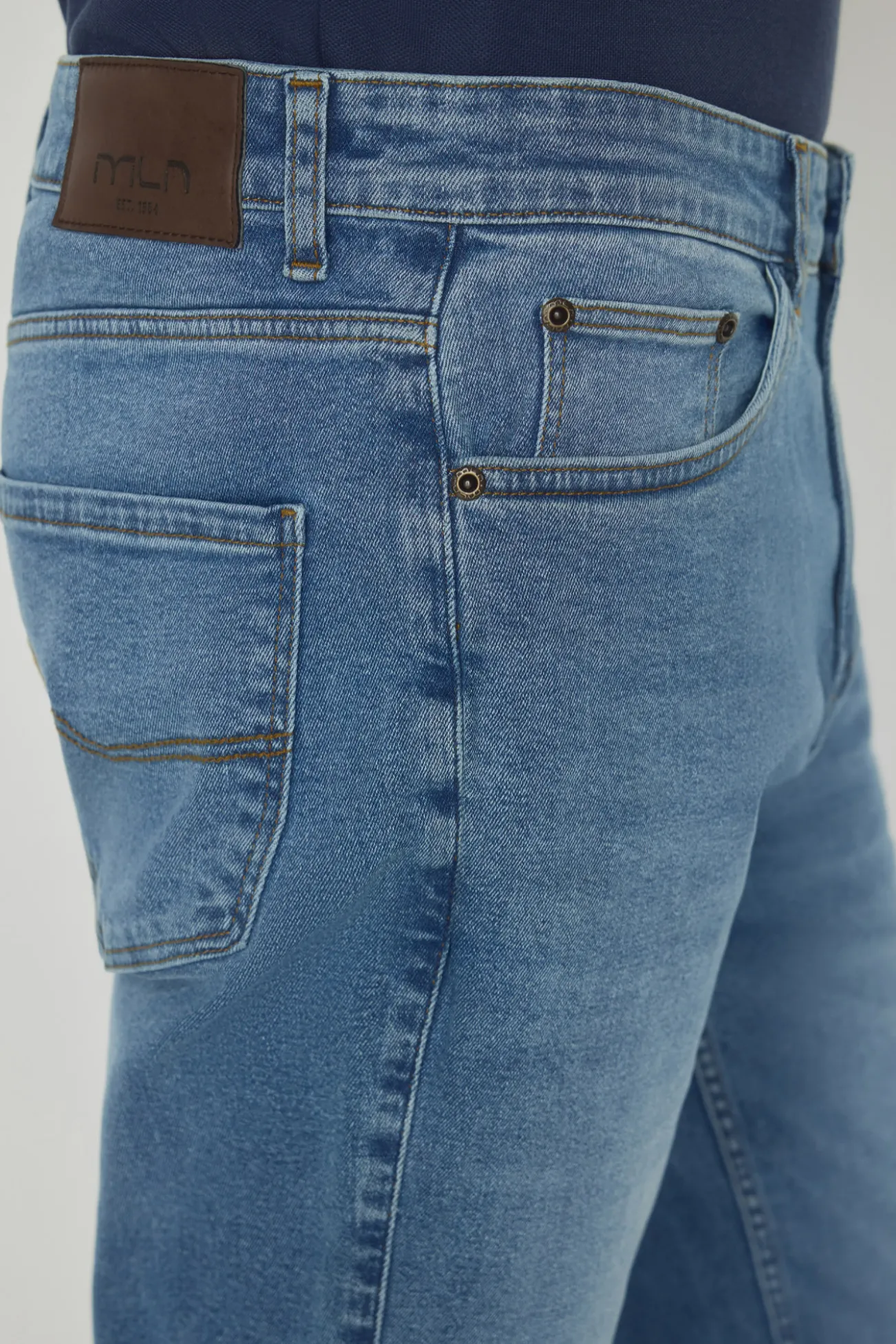 Pantalón vaquero slim fit