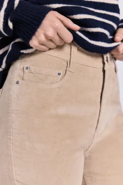Pantalón velvetón 5 bolsillos
