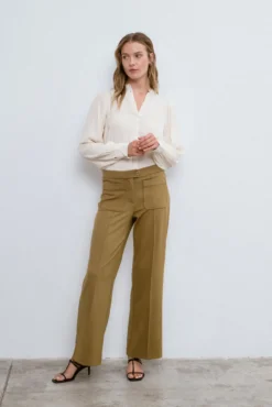 Pantalón vestir bolsillos delanteros
