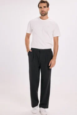 Pantalón wide fit pinzas