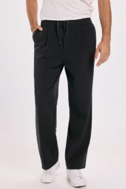 Pantalón wide fit pinzas