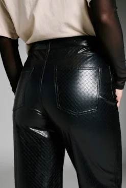 Pantalón wide leg piel vegana