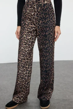 Pantalones animal print