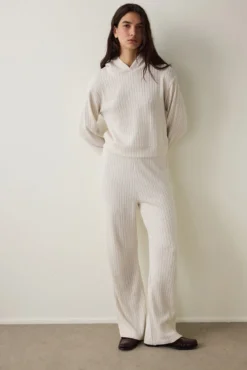 Pantalones rectos de punto trenzado.