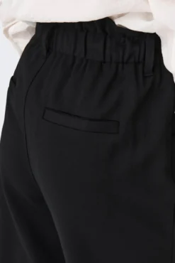 Pantalones rectos tiro alto